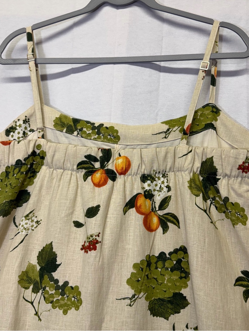 Abercrombie & Fitch Linen Blend Button Skort in a tan fruit pattern.XLT - Picture 8 of 10
